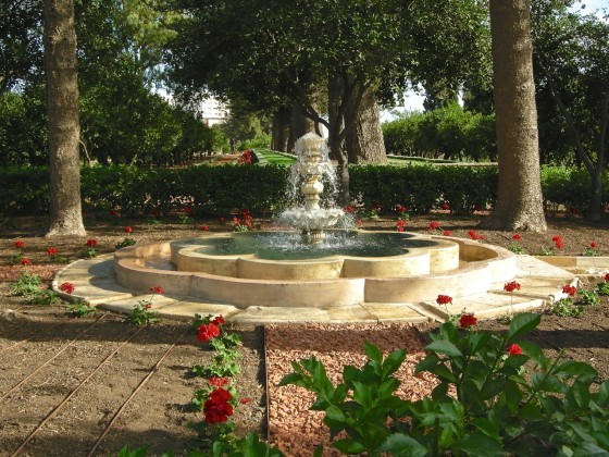 Ridvan Garden fountain